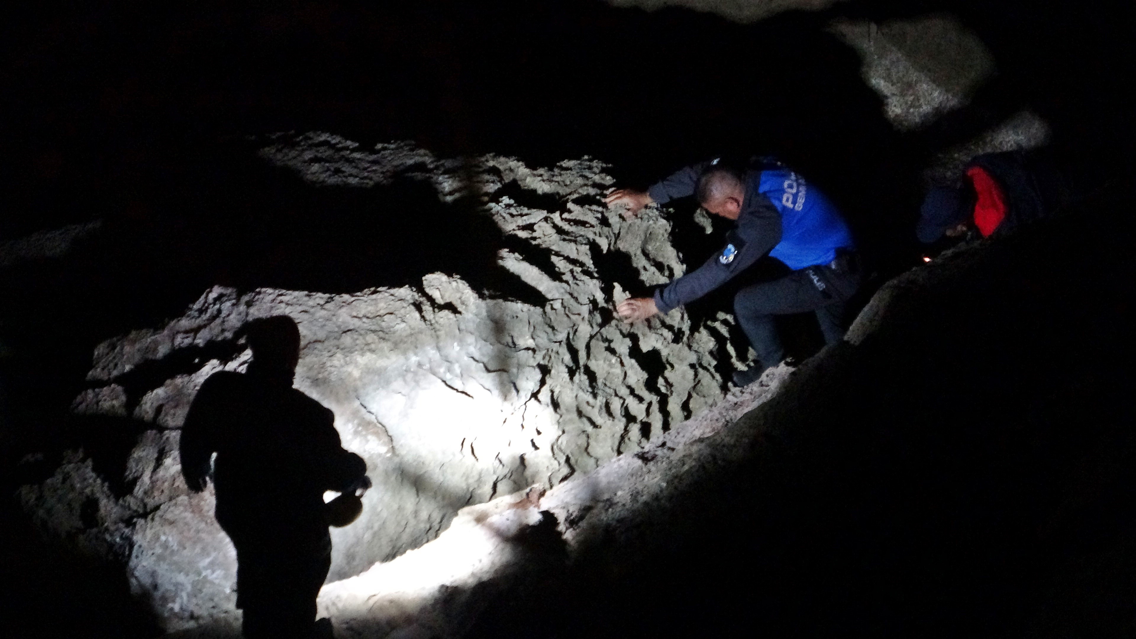 Falezlerde Yürek Yakan Anlar “Ailemin Bir Suçu Yok” Deyip Atladı (13)