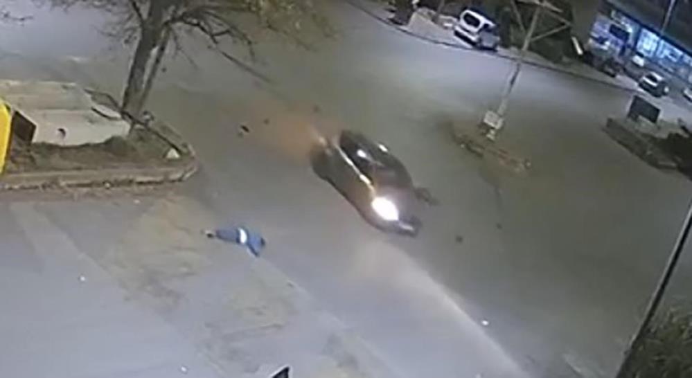 Feci Kaza Kamerada 14 Yasindaki Motosikletli Hayatini Kaybetti (3)