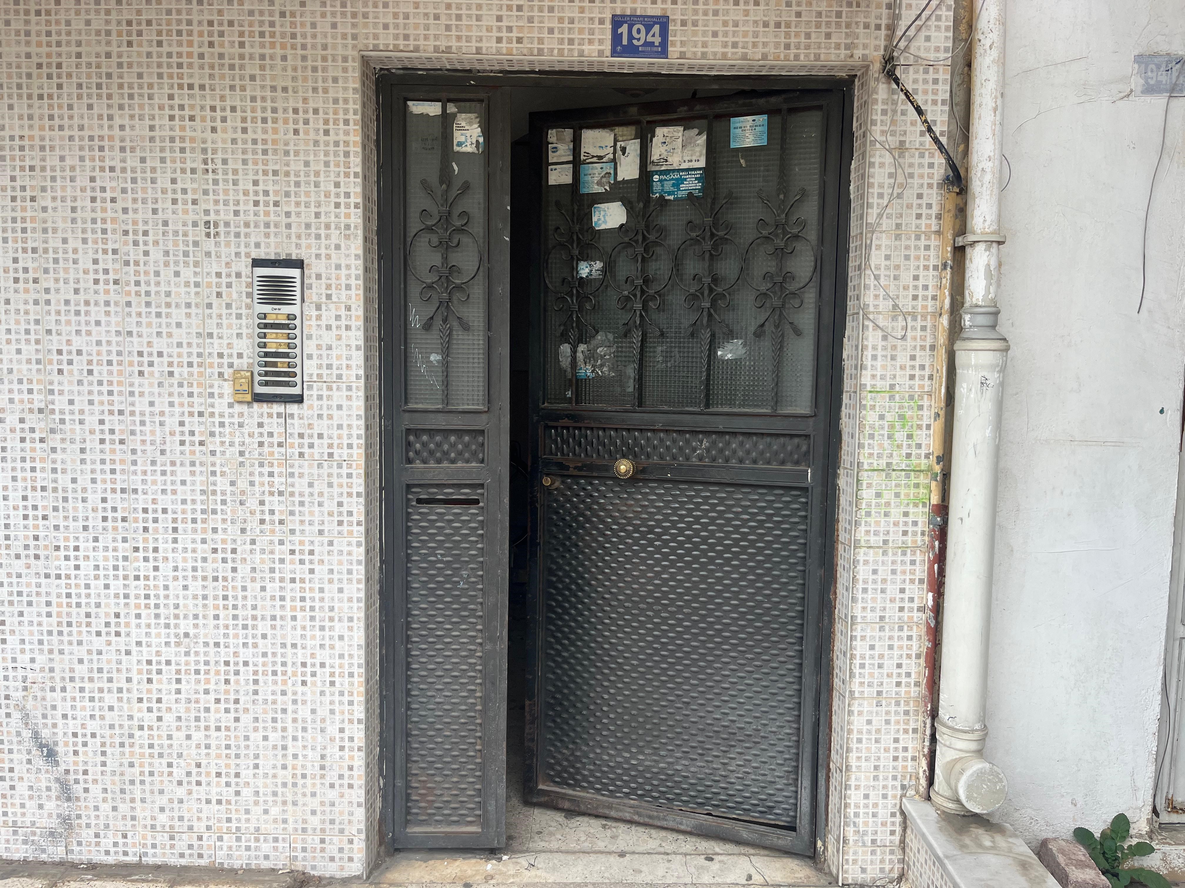 Film Gibi Hırsızlık Yürüyerek Girdi, Bisiklet Ve Servetle Çıktı! (8)