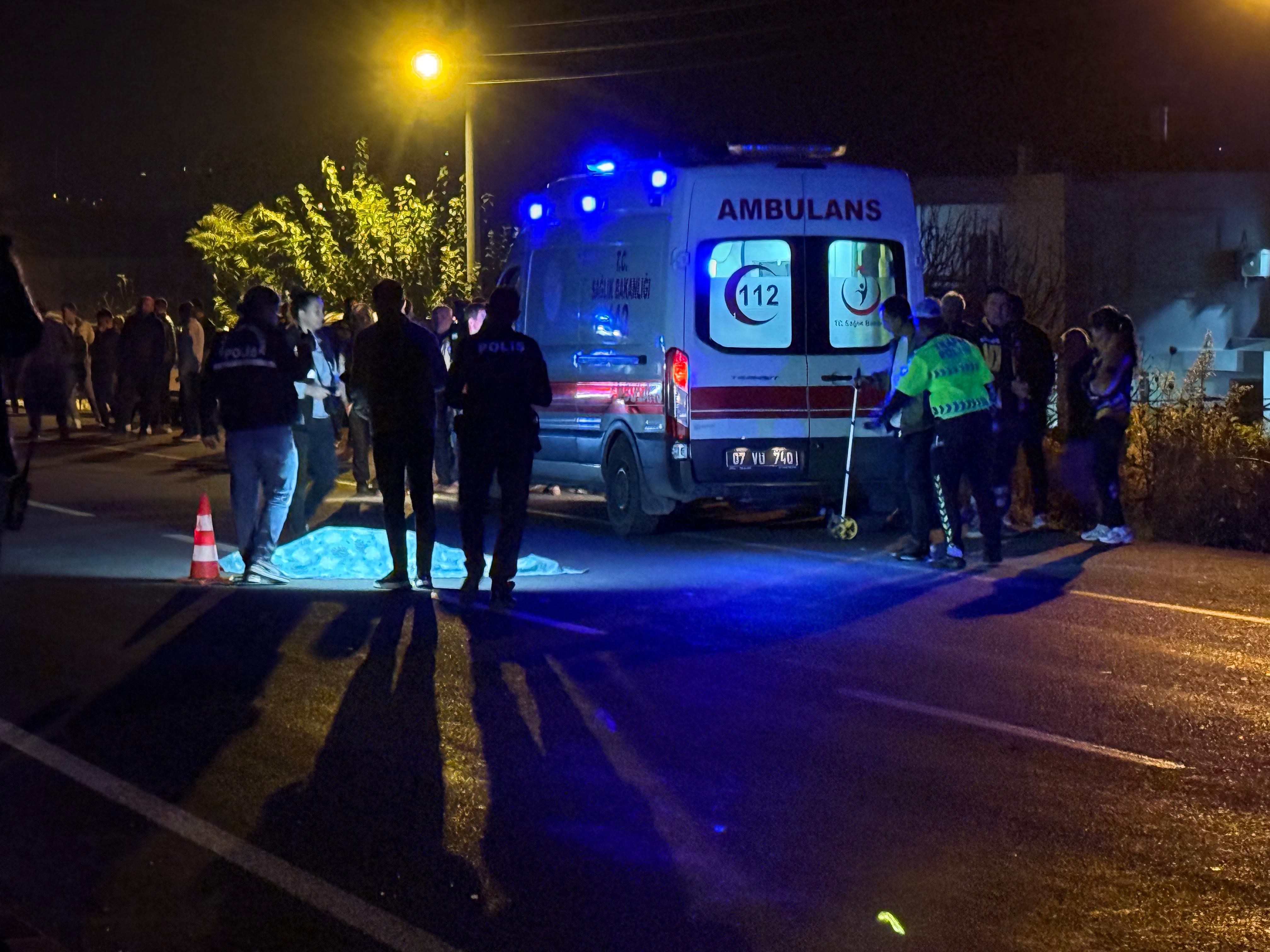 Gece Yarısı Can Alan Çarpışma Yaşlı Adam Hayatını Kaybetti (6)