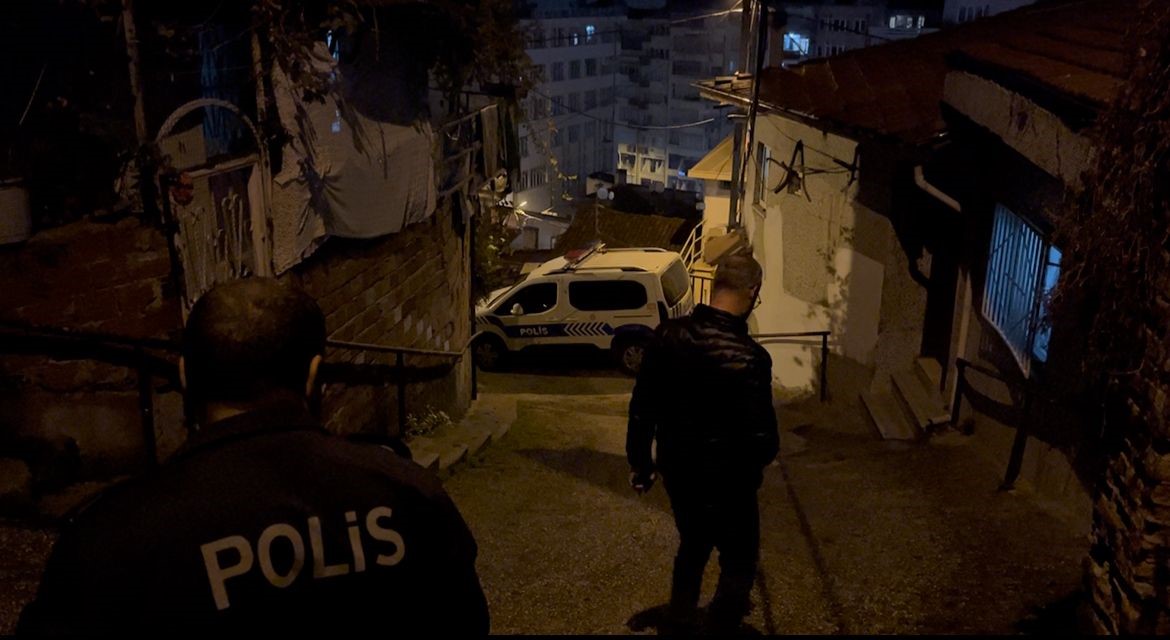 Gece Yarısı Kan Donduran Manzara Bahçede Ceset Bulundu (5)