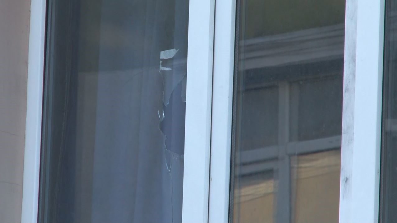 Gece Yarısı Silah Sesleri Bir Kişi Evinde Ölü Bulundu! (2)