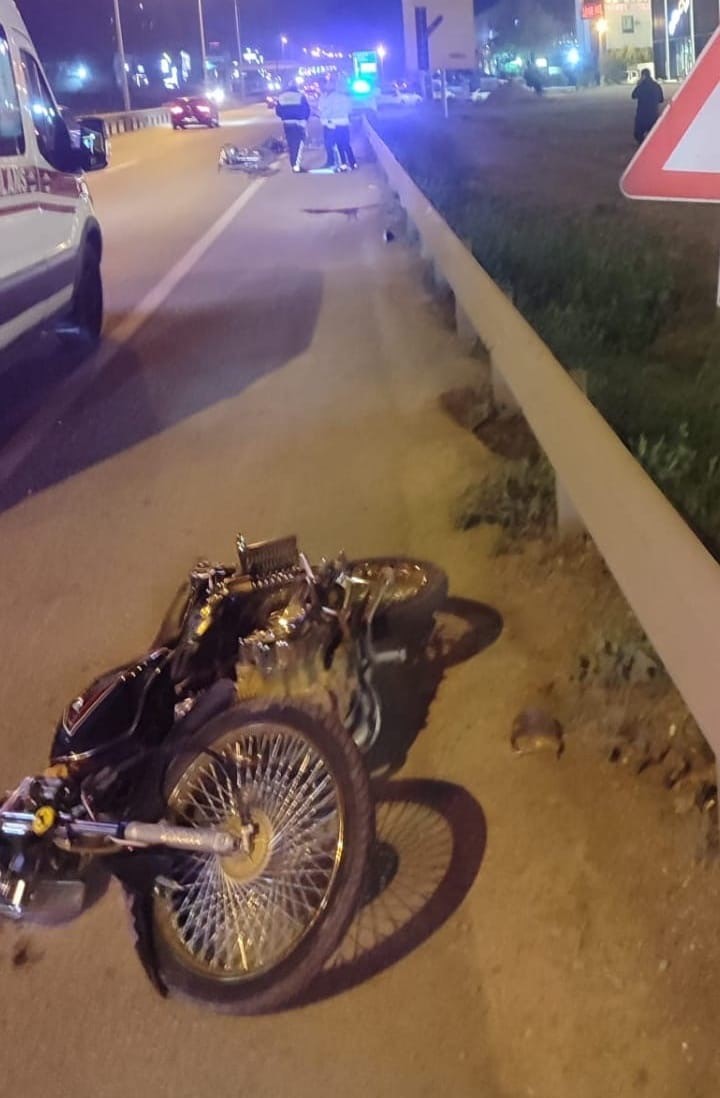 Gençlerin Motosiklet Turu Faciayla Bitti 19 Yaşındaki Genç Hayatını Kaybetti, 5 Yaralı (4)