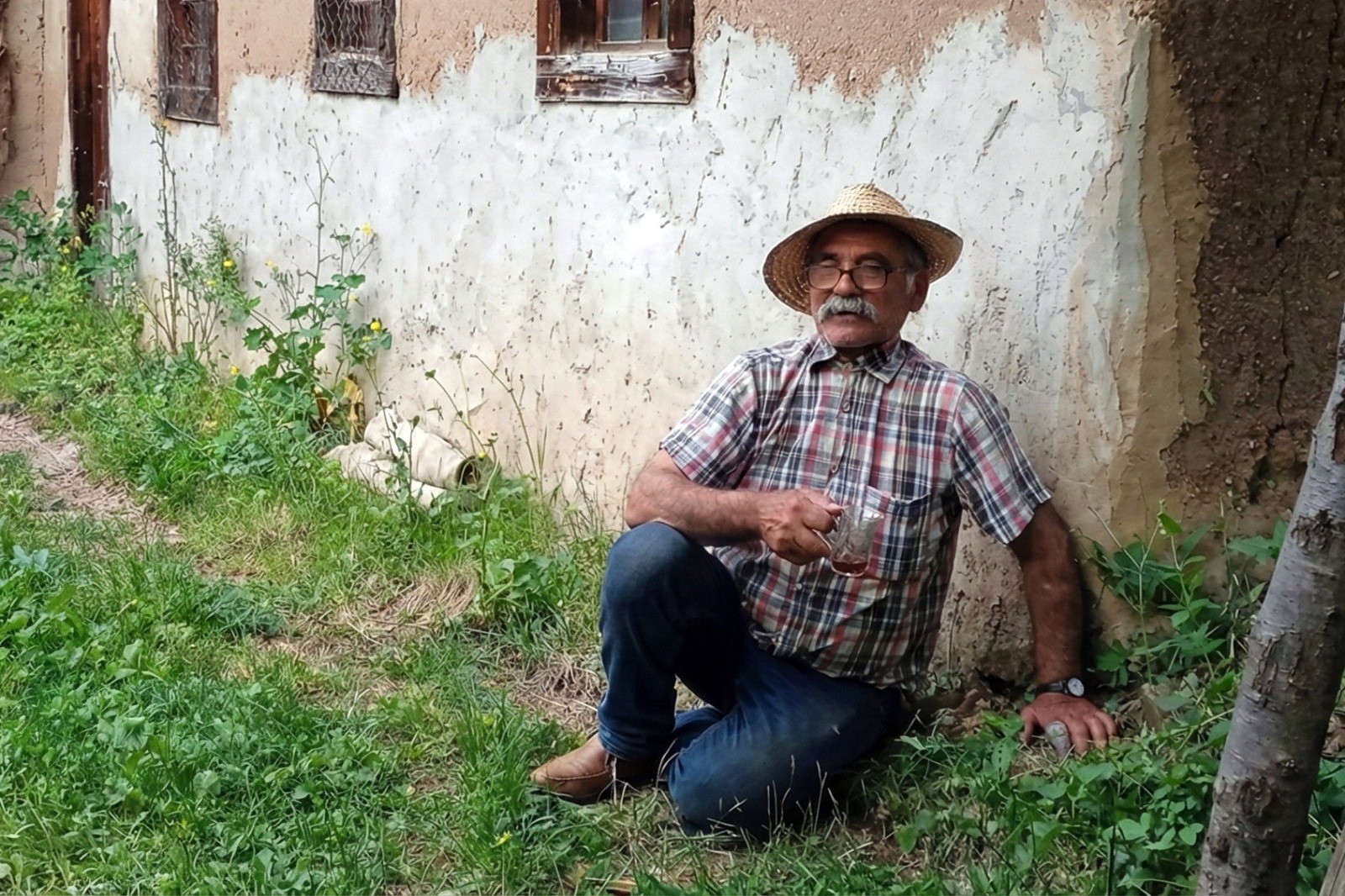 Haber Alinamiyordu Cami Sadirvaninda Olu Bulundu0 01