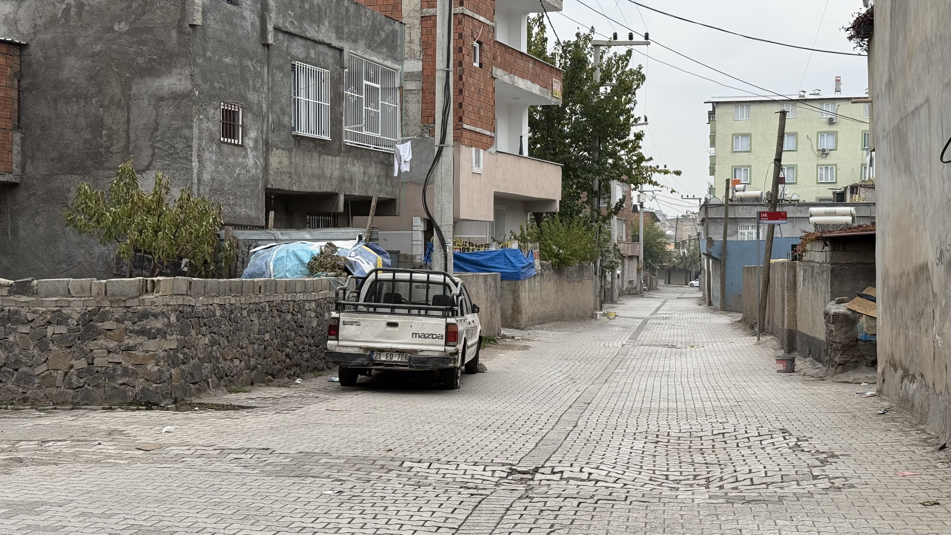 Halı Saha Kavgası Sokağa Taştı Otomobile Kurşun Yağdı, 1 Kişi Öldü (2)