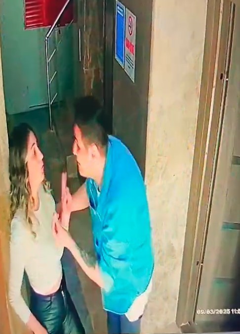 Hemsire Esi Tarafindan Satirla Olduruldu Taniklar Kanli Goruntuleri Anlatti 5