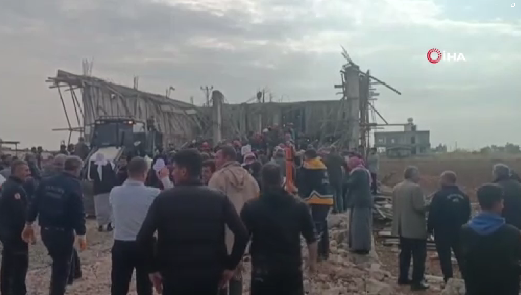 İnşaatta Beton Faciası 15 Ve 16 Yaşındaki Işçiler Gözyaşlarıyla Toprağa Verildi (1)-1