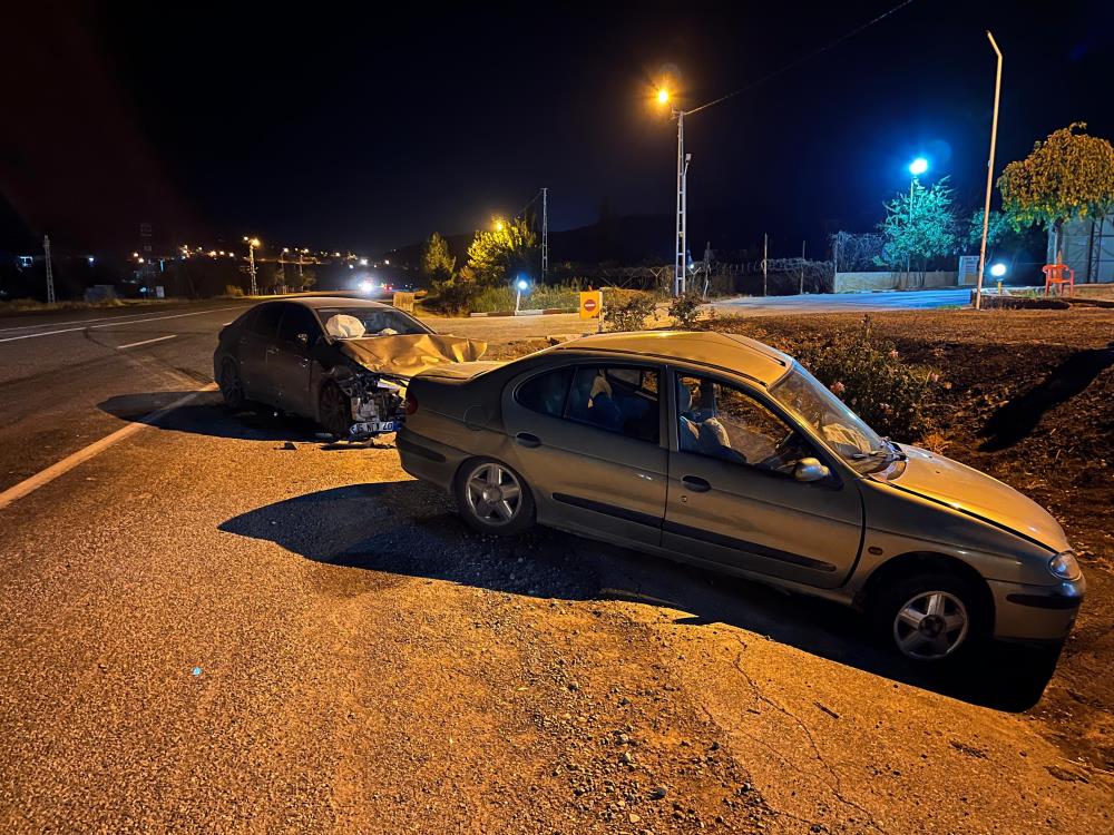 Kameralar Kayittaydi Akaryakit Istasyonuna Girmek Istediler O Anda Her Sey Ters Gitti (1)-1