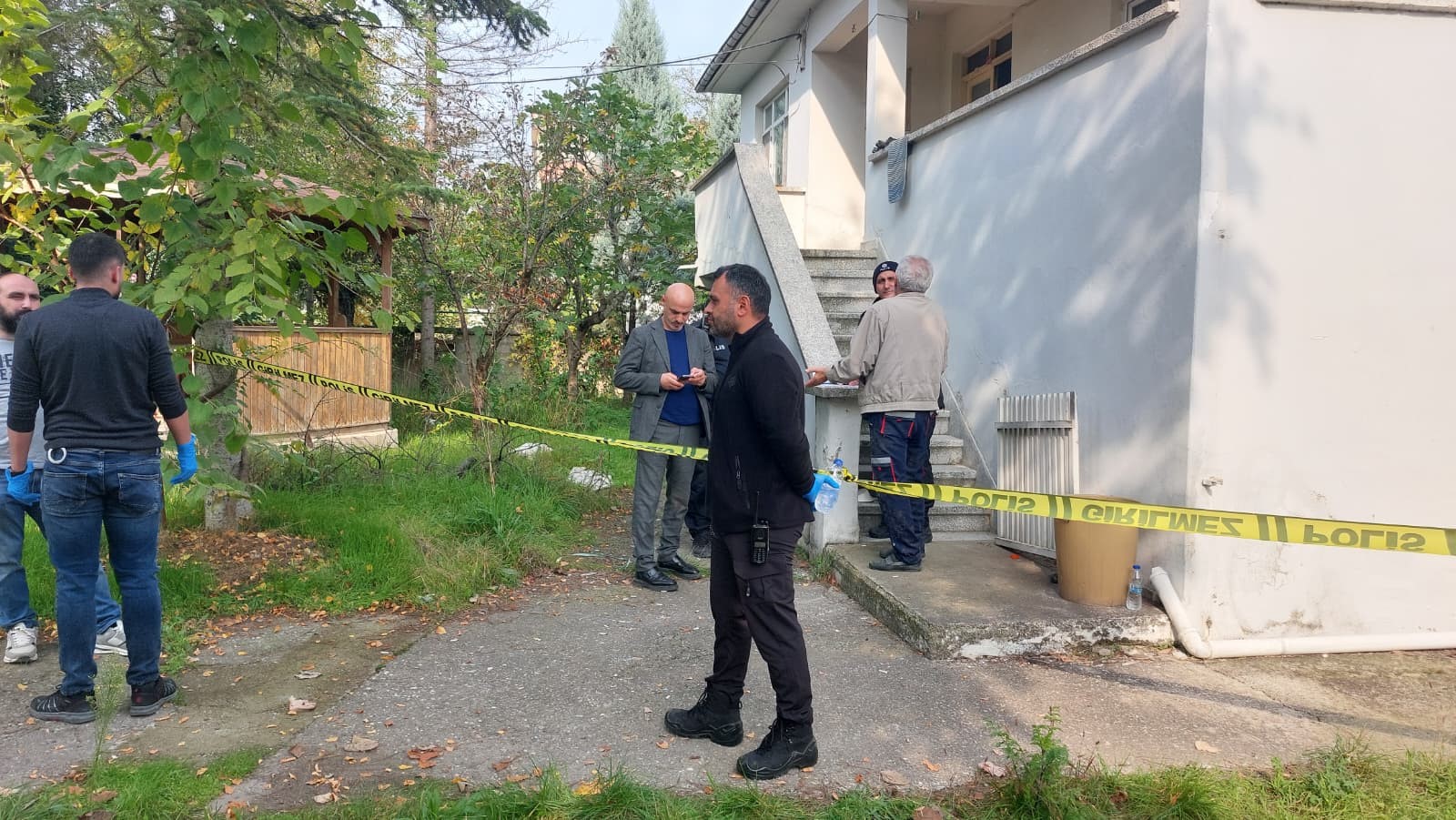 Kapiyi Caldi Acan Olmadi Iceri Girince Korkunc Manzarayla Karsilasti (4)