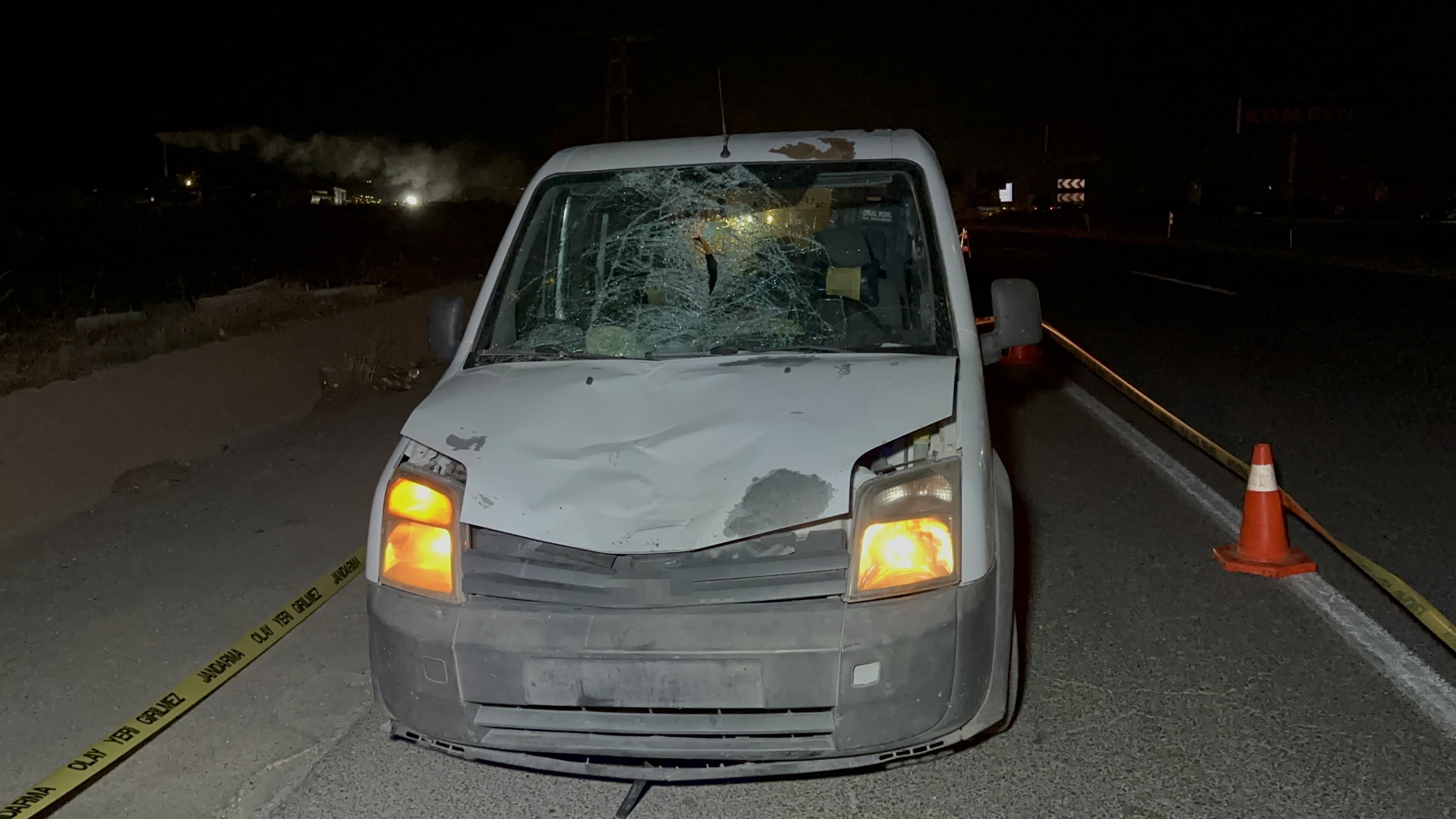 Karanlık Yolda Feci Son Yolun Karşısına Geçmeye Çalışan Yaşlı Adam Can Verdi (4)