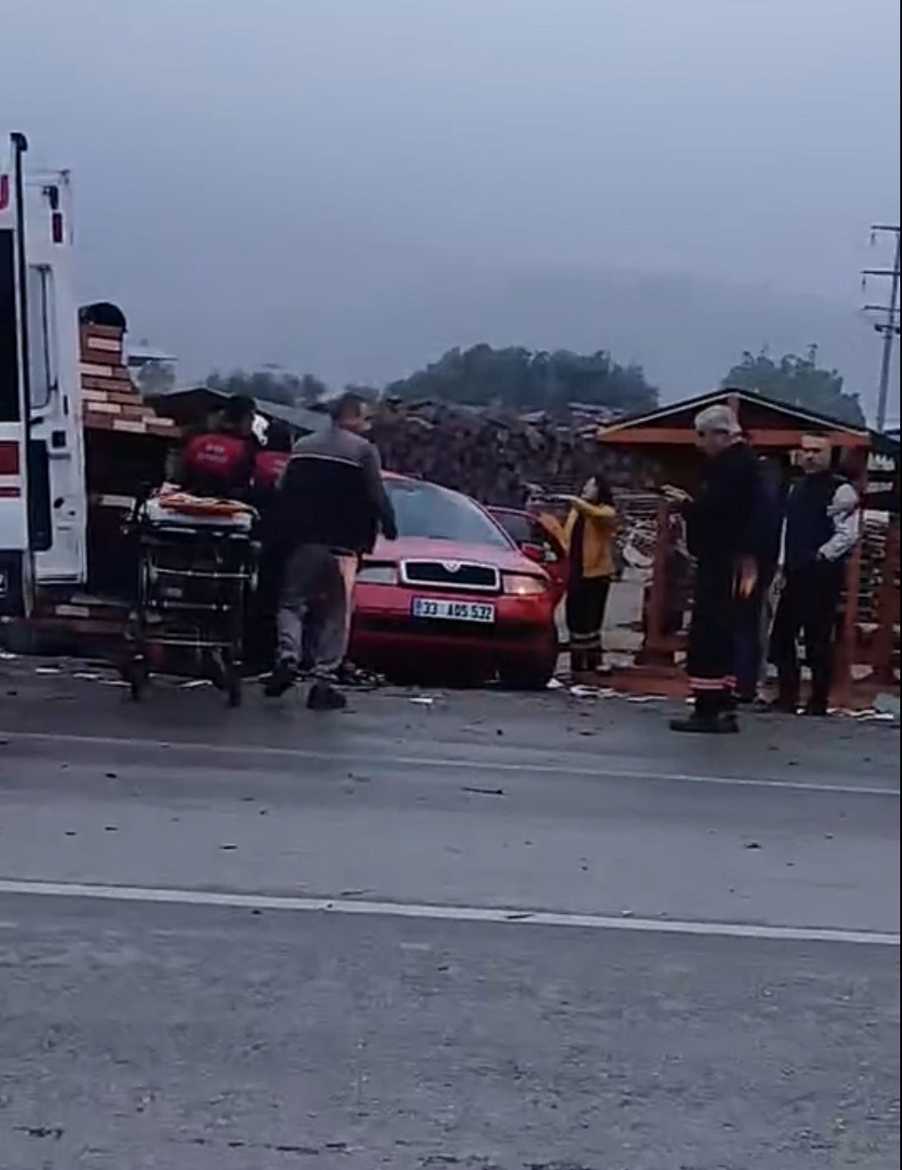 Kemalpaşa’da Kanlı Kavşak İki Kadın Hayatını Kaybetti, 4 Kişi Yaralandı (3)