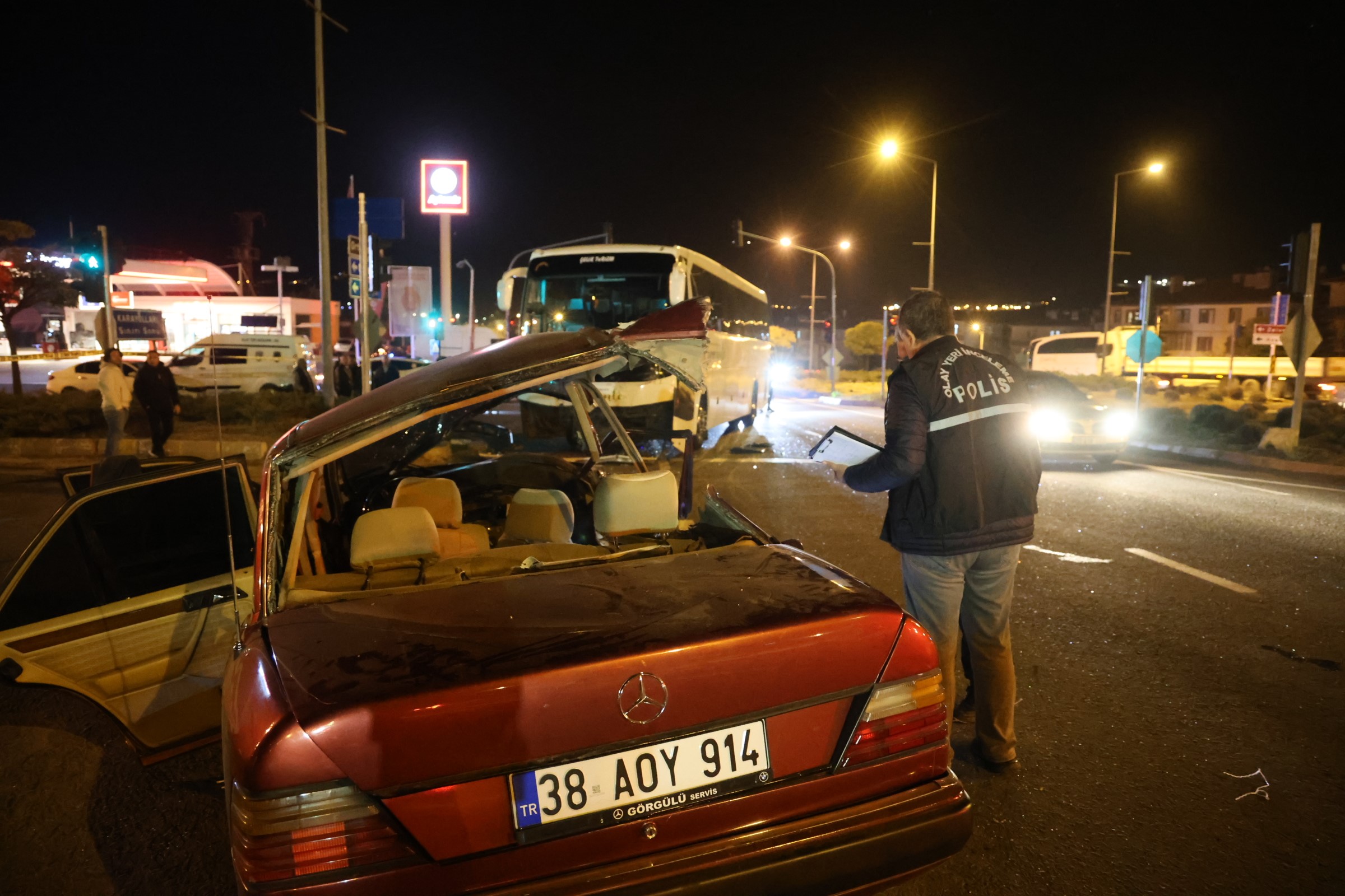 Kırmızı Işık Ihlali Can Aldı Üniversite Öğrencisi Ve Bir Kişi Hayatını Kaybetti (7)