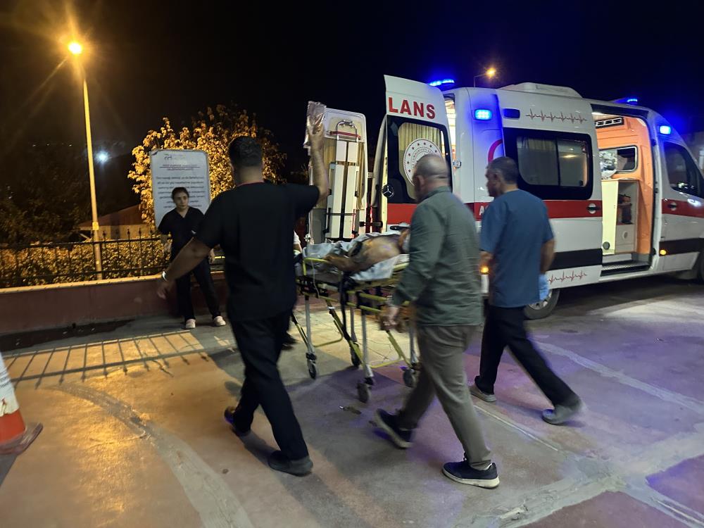 Kisa Surede Buyuyen Kavga Silahli Catismaya Donustu 1 Agir Yarali (2)