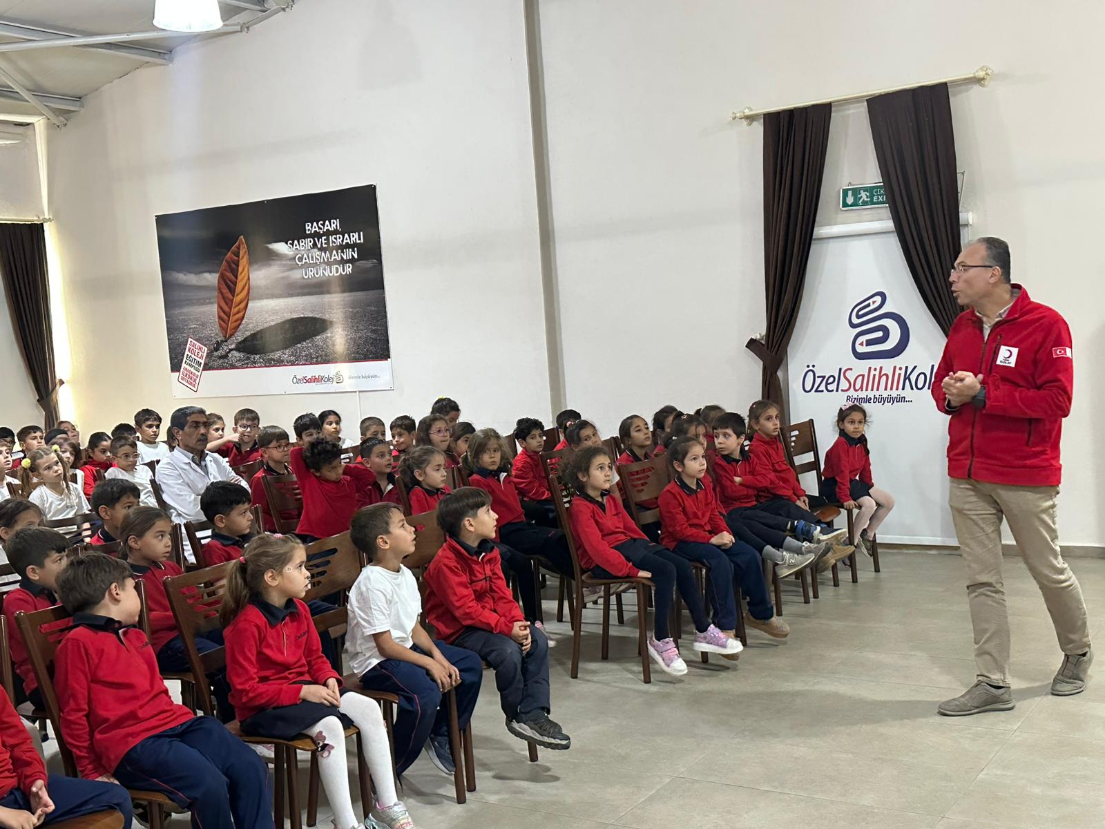 Kızılay Özel Salihli (5)