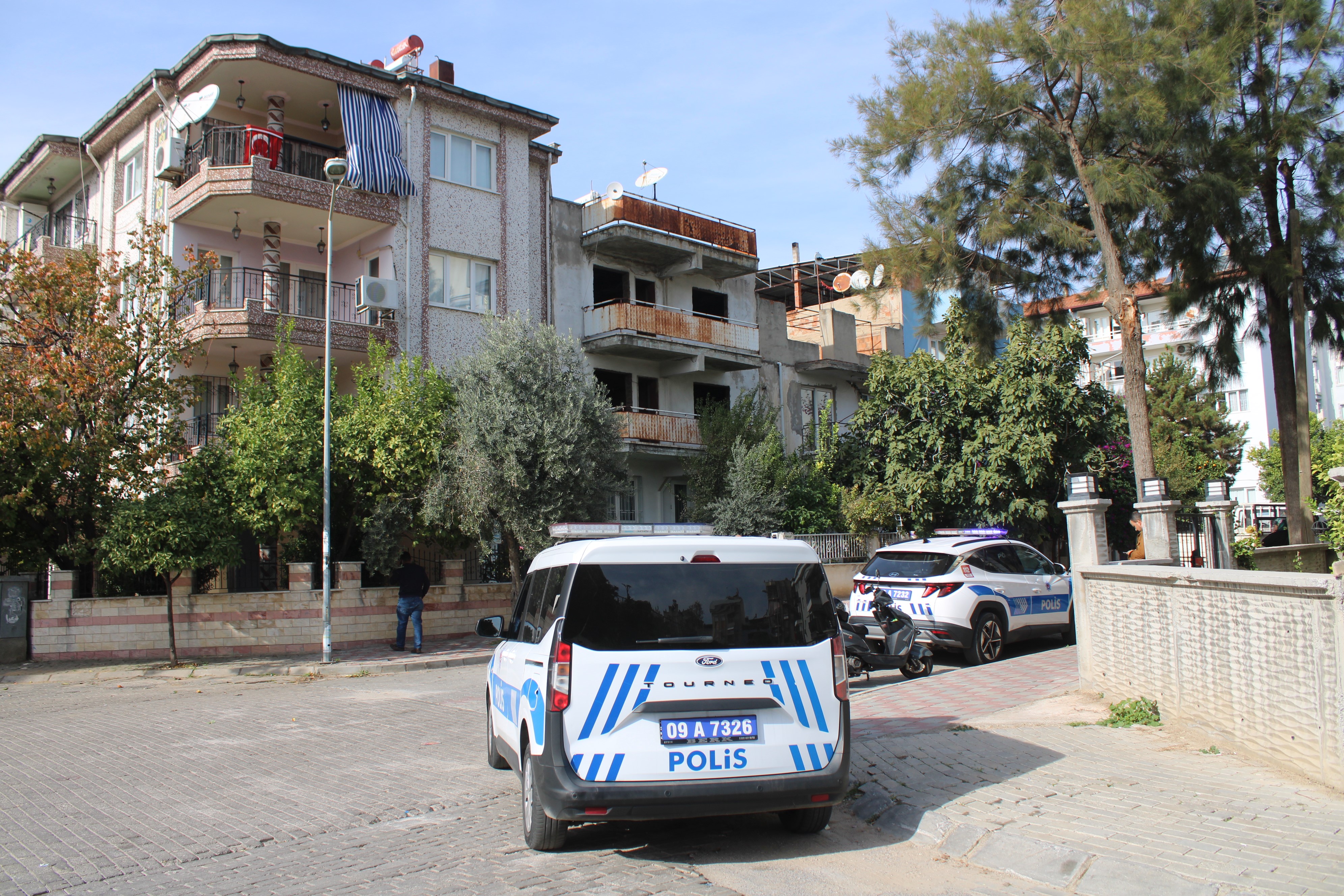 Komşuların Ihbarıyla Ortaya Çıktı Yalnız Yaşayan Yaşlı Adam Evinde Ölü Bulundu (4)