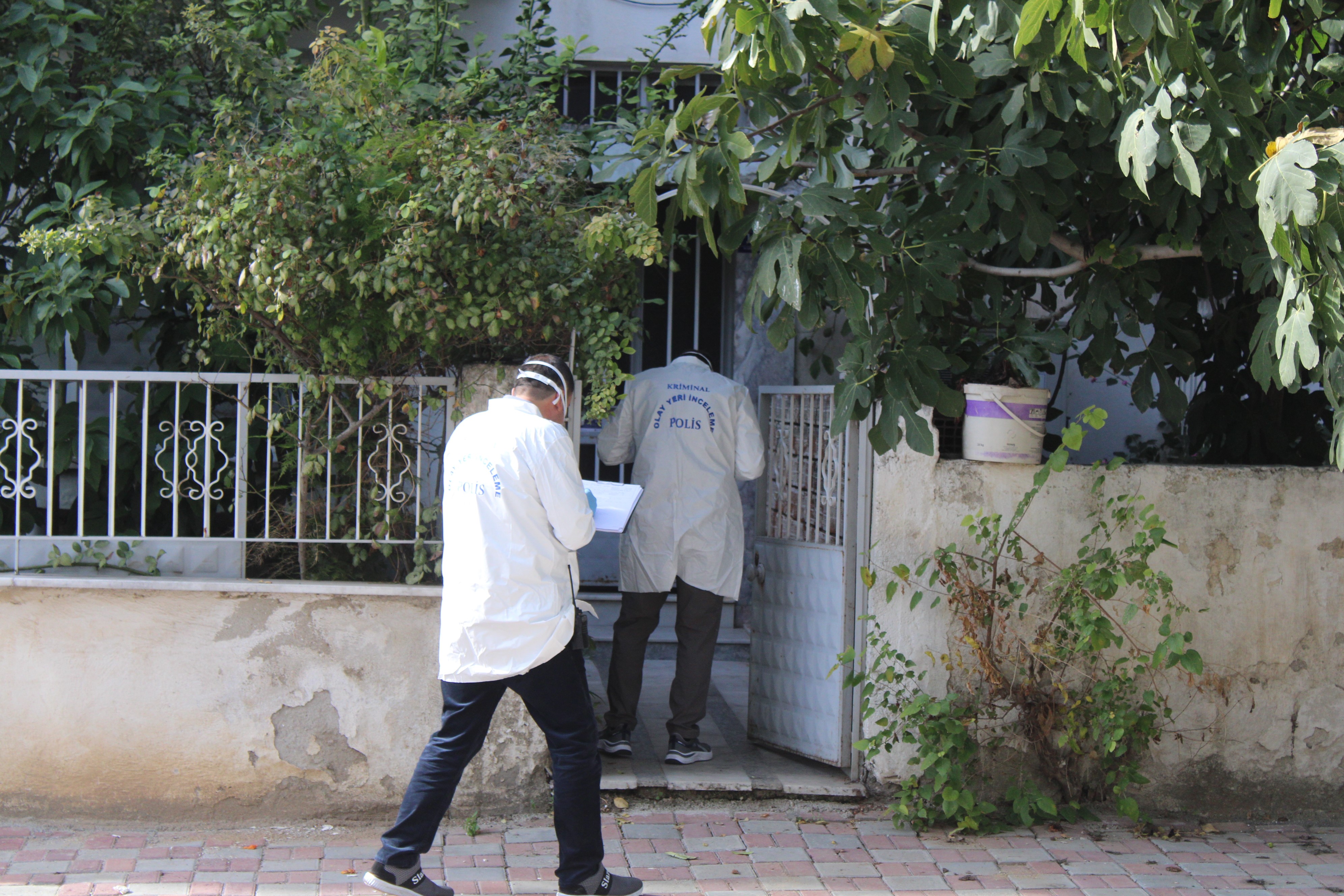 Komşuların Ihbarıyla Ortaya Çıktı Yalnız Yaşayan Yaşlı Adam Evinde Ölü Bulundu (6)
