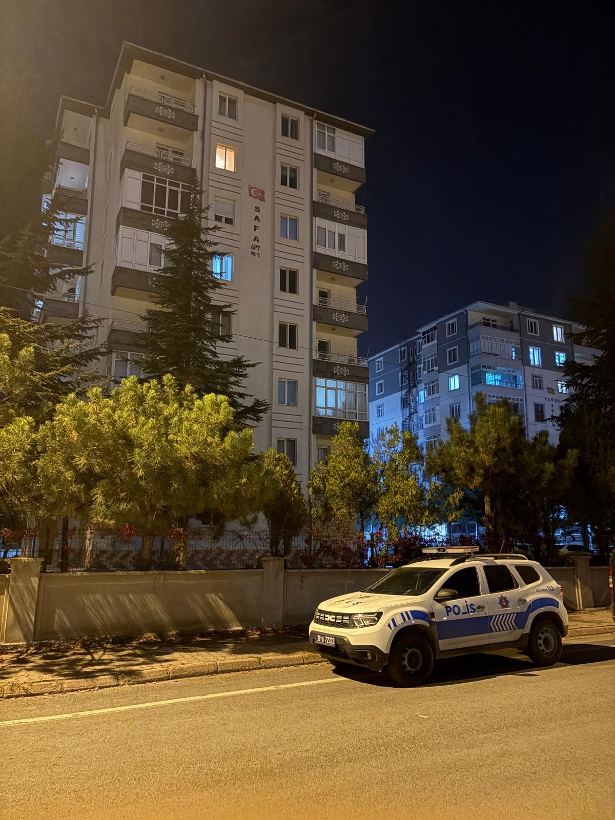 Komsularinin Dikkati Aci Gercegi Ortaya Cikardi Yasli Adam Evinde Olu Bulundu (3)