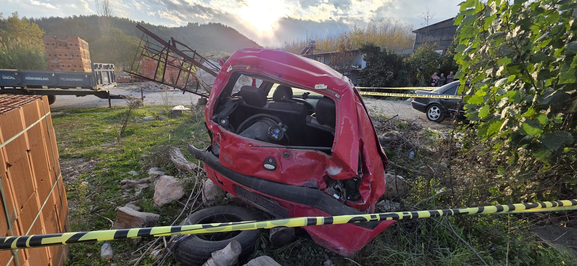Kontrolden Çıkan Otomobil Can Aldı! Genç Sürücünün Son Anları Kamerada (3)