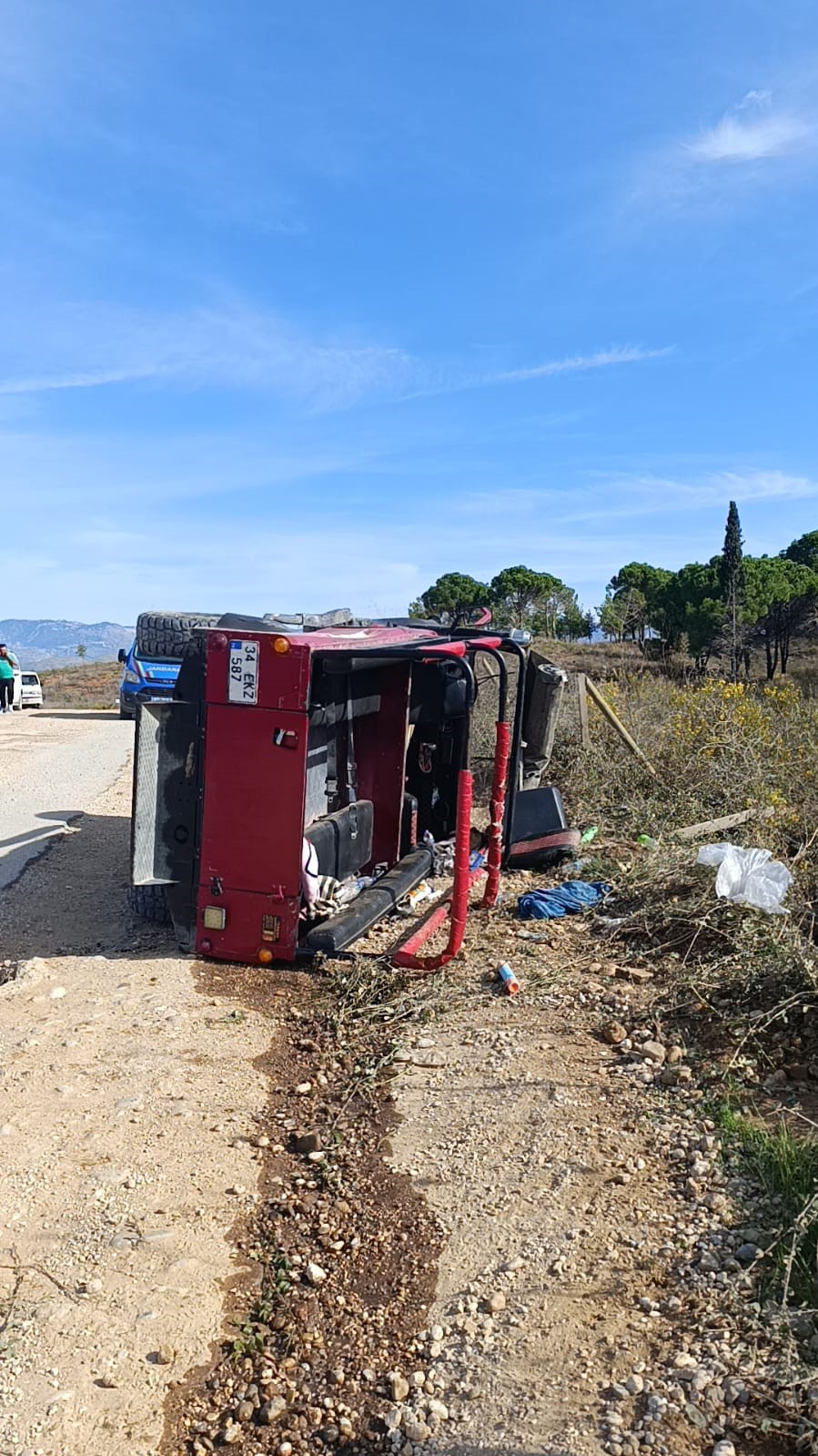 Korku Dolu Anlar! Safari Aracı Takla Attı, 9 Yaralı (2)