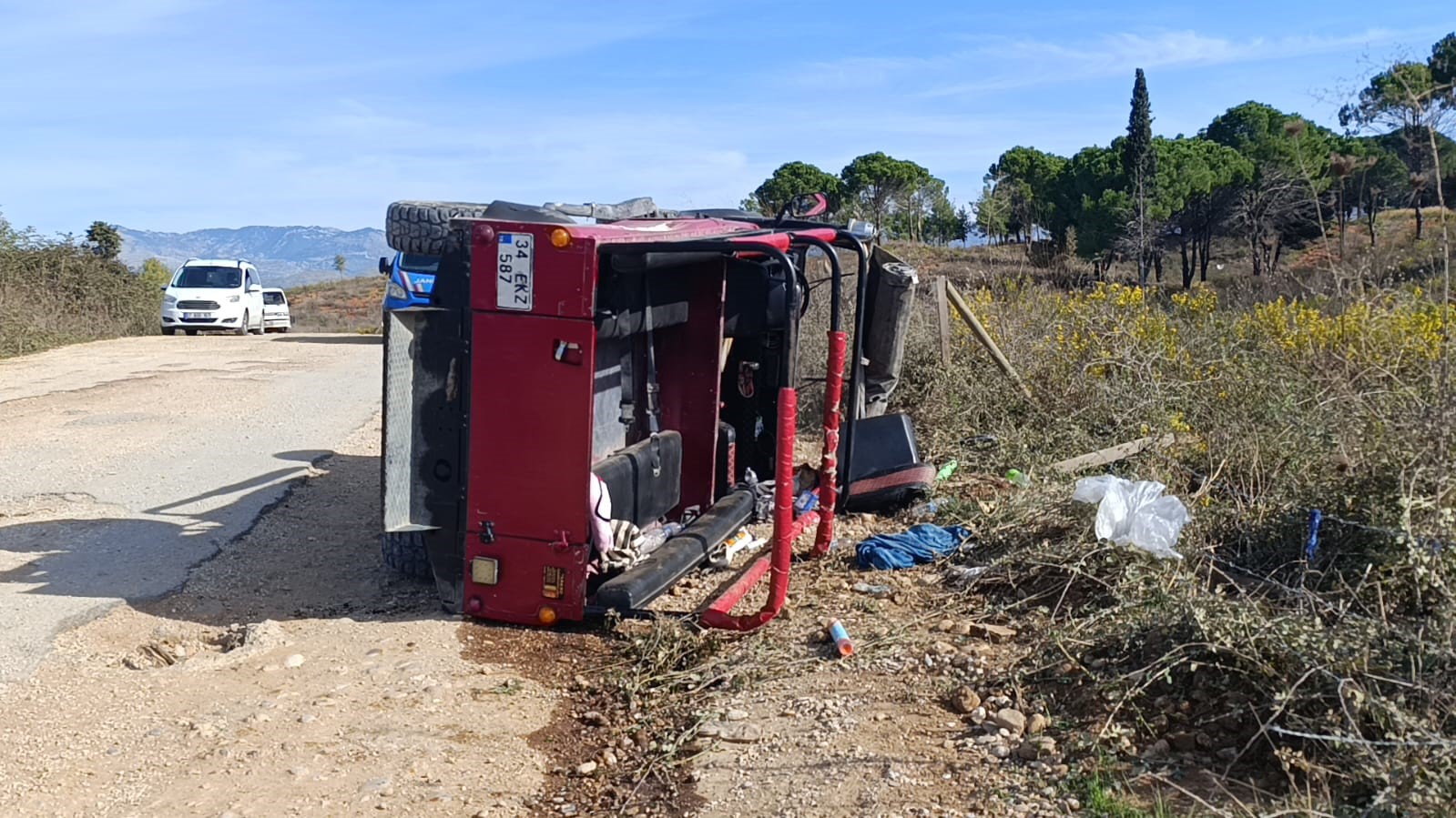 Korku Dolu Anlar! Safari Aracı Takla Attı, 9 Yaralı (4)