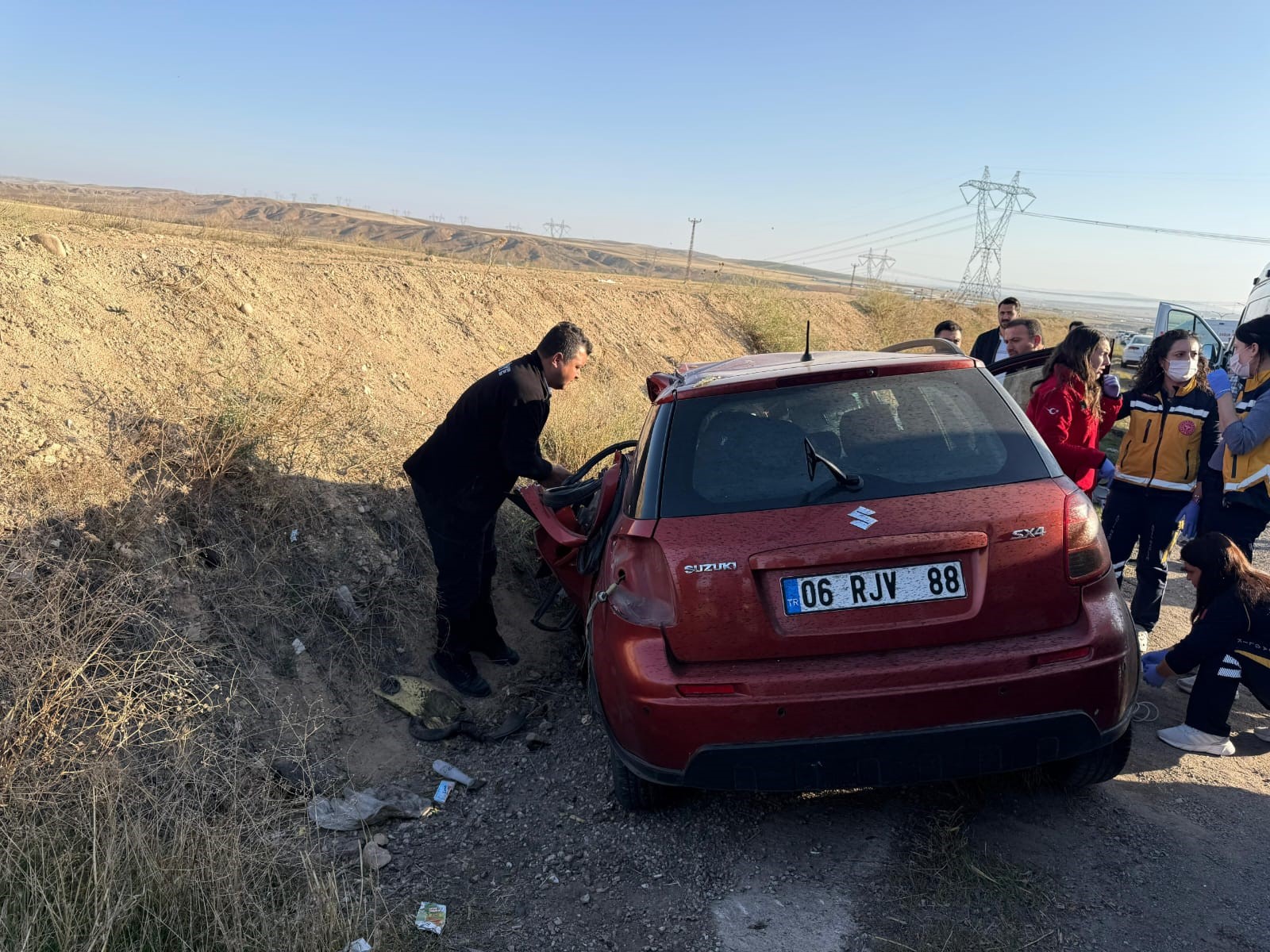 Korkunç Çarpışma Araç Içinde Sıkışan Sürücü Öldü (4)