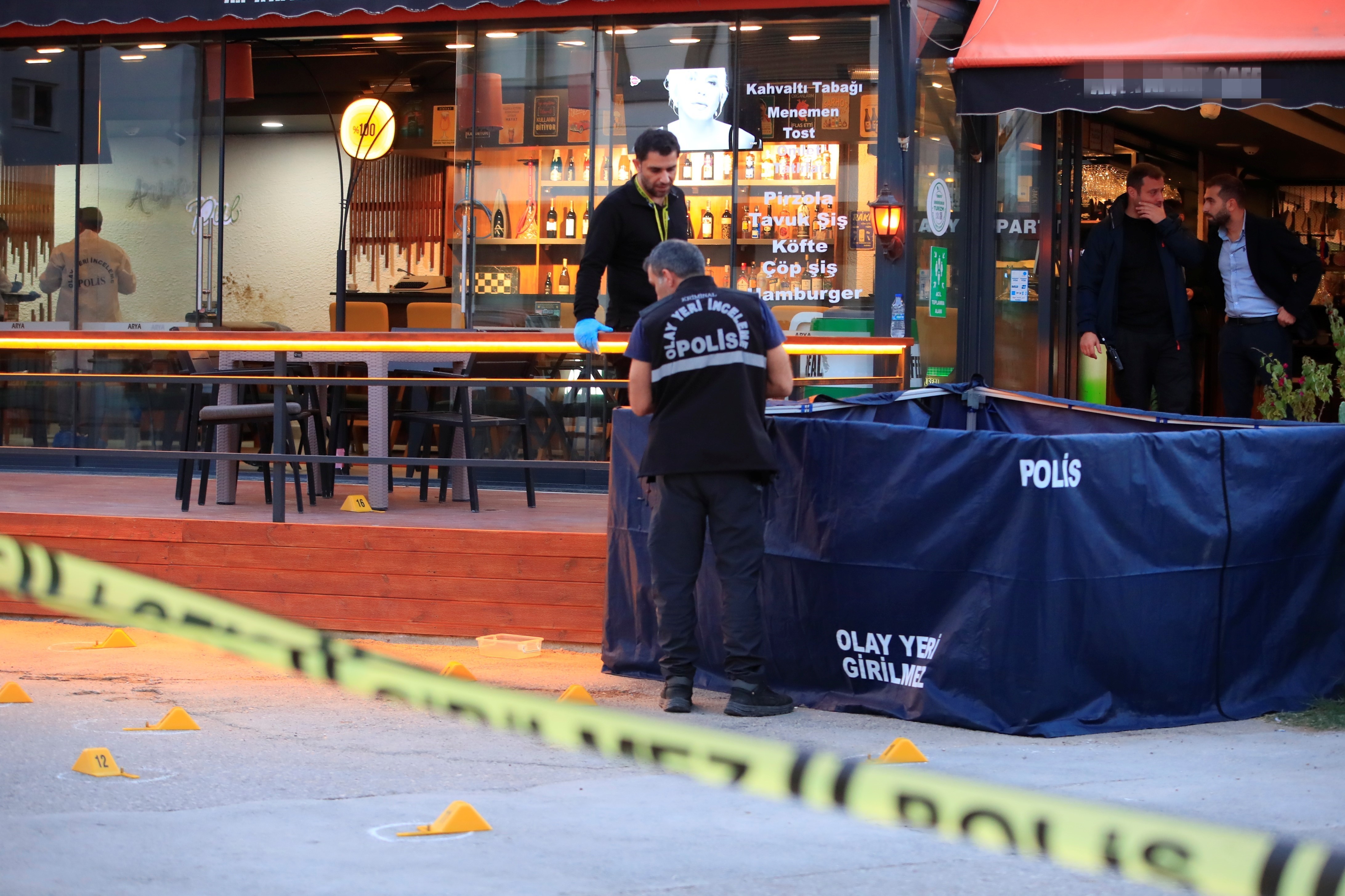 Kuzenini Defalarca Ateş Ederek Öldürdü! İnfaz Görüntüleri Ortaya Çıktı (4)