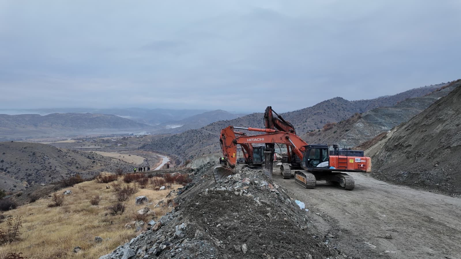 Maden Ocağında Göçük 66 Yaşındaki Işçiye Ulaşmak Için Zamanla Yarış (2)