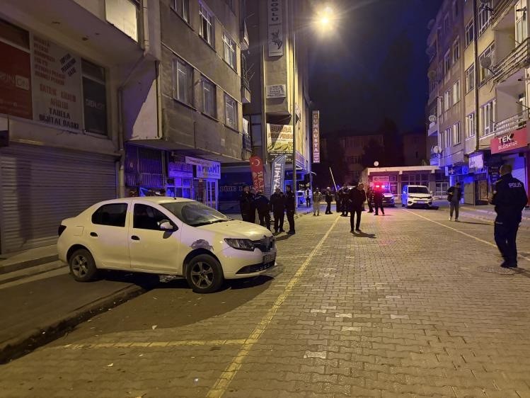 Mahallede Kanlı Anlar, Aşk Kavgası Ölümle Sonuçlandı! 1 Kişi Silahla Vurularak Öldürüldü (3)