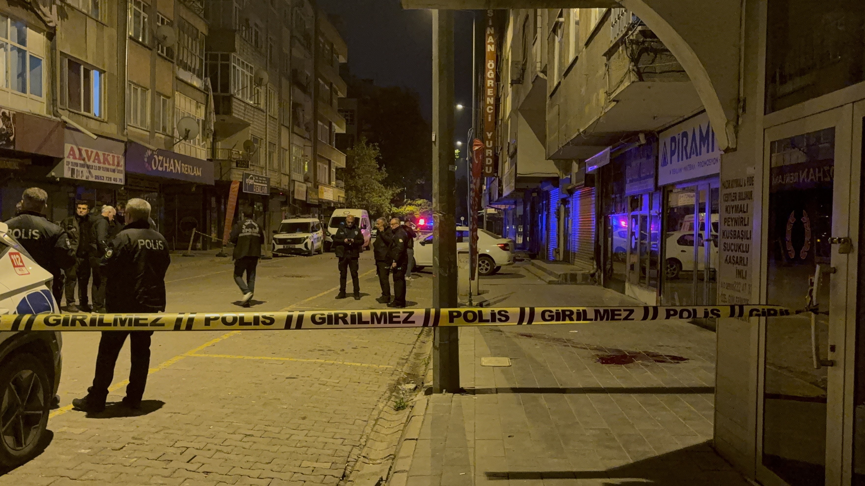 Mahallede Kanlı Anlar, Aşk Kavgası Ölümle Sonuçlandı! 1 Kişi Silahla Vurularak Öldürüldü (7)