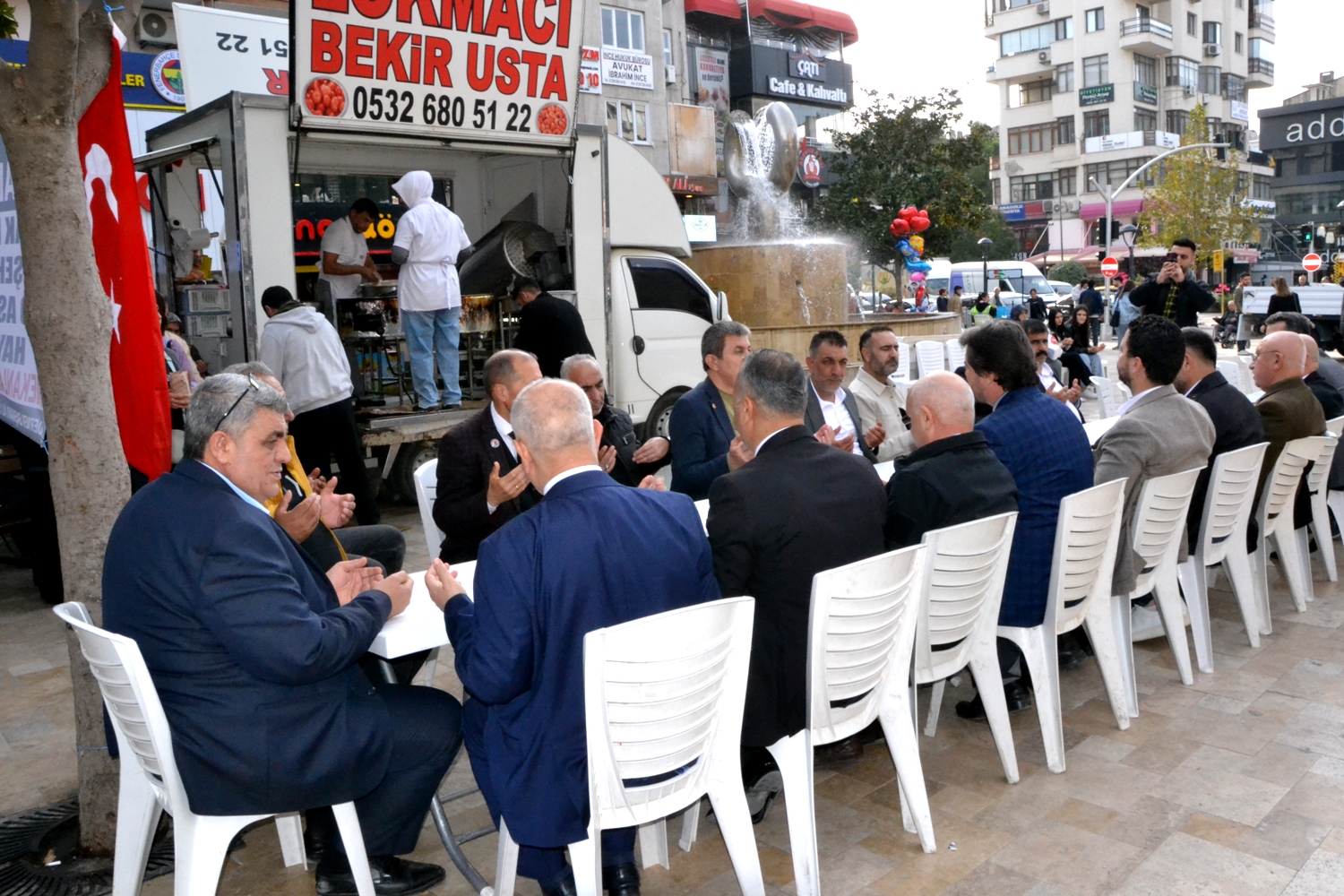 Manisa Celali Derneginden Sehitler Icin Lokma Hayri (2)