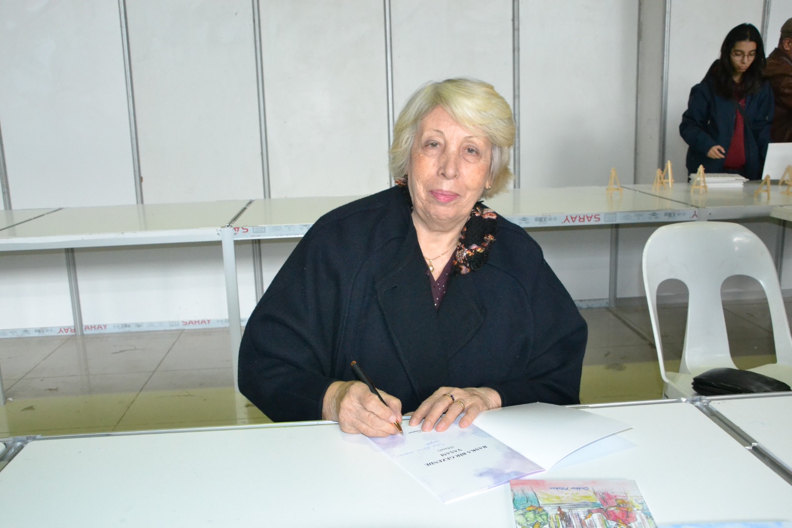 Manisa Kitap Günleri Fuarı’nda Sadberk Filizkan, Okurlarıyla Buluştu (4)