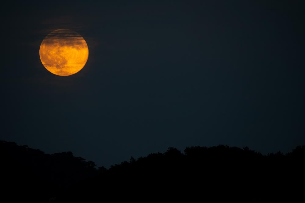 Manisada Gokyuzu Soleni Super Ay Spil Dagini Isiga Bogdu (3)