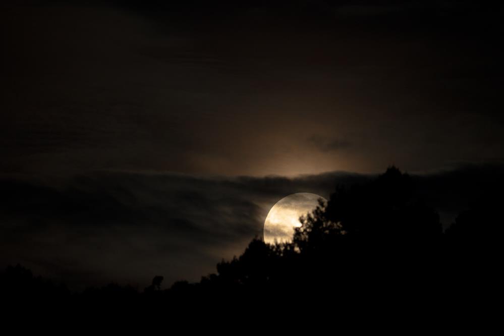 Manisada Gokyuzu Soleni Super Ay Spil Dagini Isiga Bogdu (4)