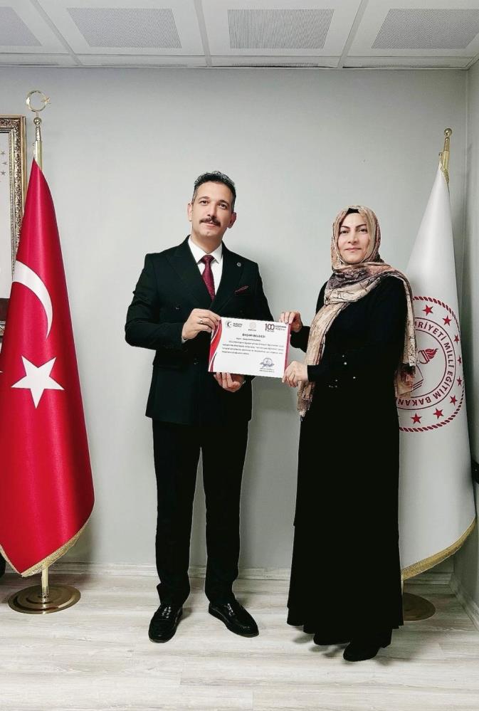 Manisa’da Öğretmenler Günü’ne Özel Yarışmada Ödüller Sahiplerini Buldu (4)