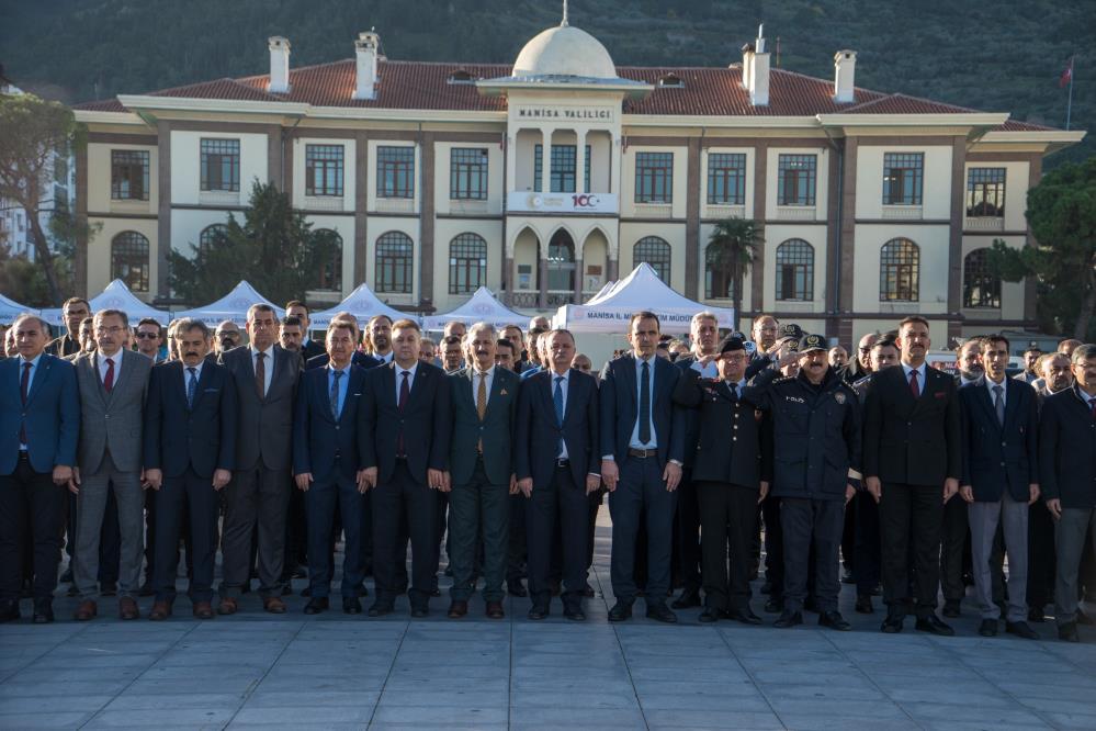 Manisa’da Öğretmenlerden Muhteşem Halk Dansı Gösterisi (7)