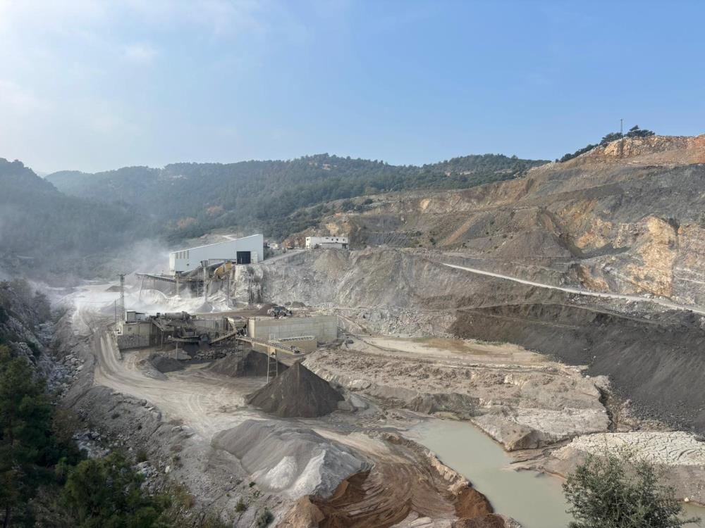 Manisada Tas Ocagindan Dereye Atik Su Soku Yasal Islem Baslatildi (3)