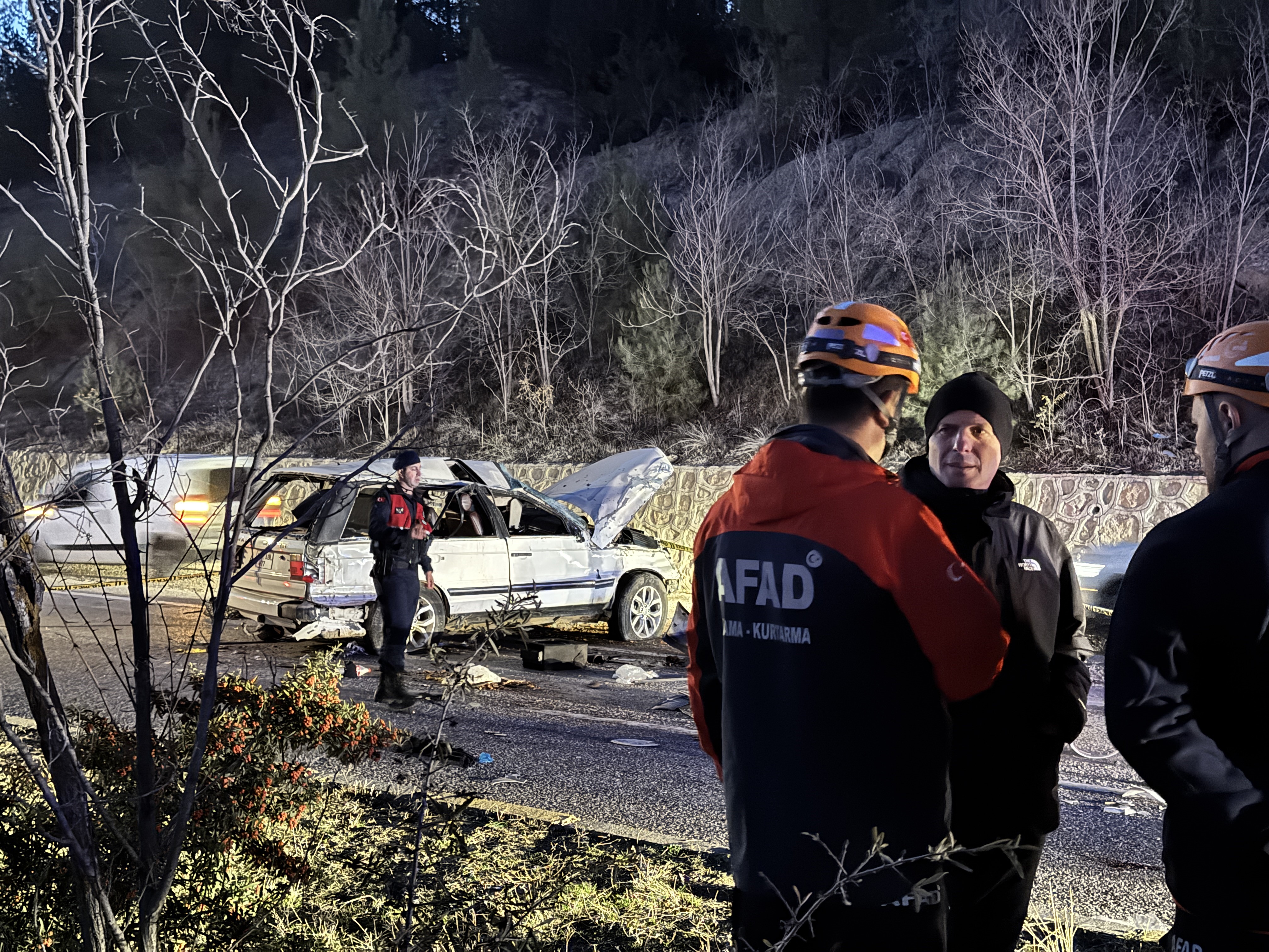 Mantar Toplama Gezisi Acı Bitti Takla Atan Cipte Anne Ve 7 Yaşındaki Oğlu Can Verdi, 7 Yaralı (10)