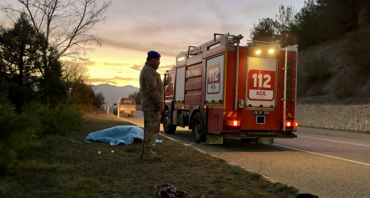 Mantar Toplama Gezisi Acı Bitti Takla Atan Cipte Anne Ve 7 Yaşındaki Oğlu Can Verdi, 7 Yaralı (4)