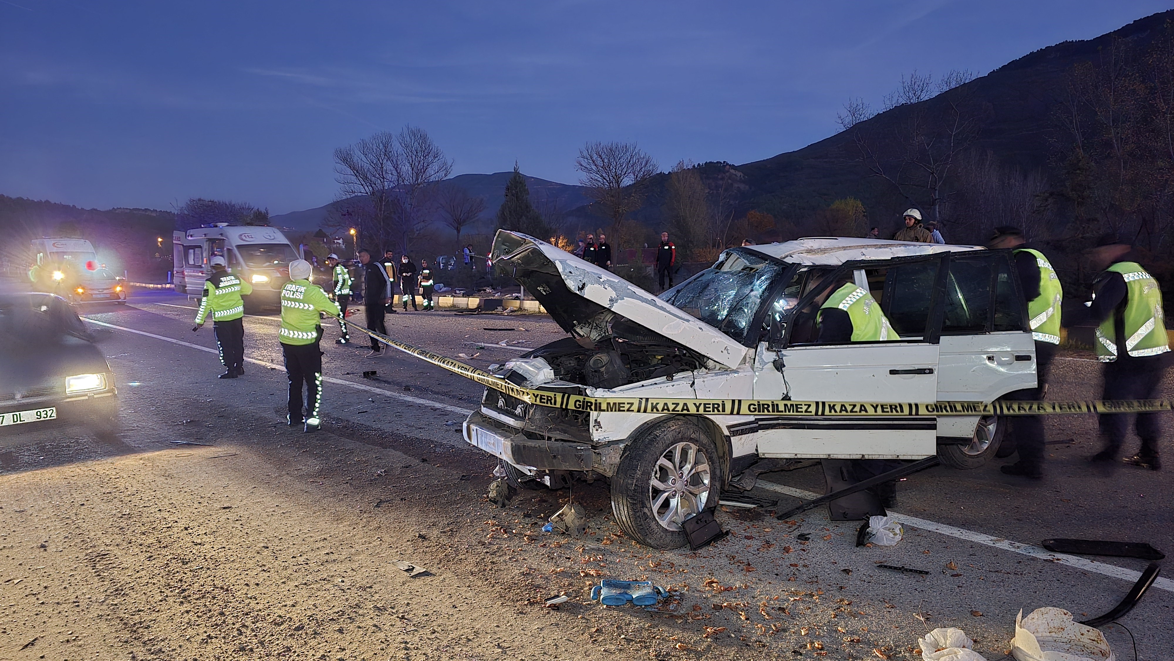 Mantar Toplama Gezisi Acı Bitti Takla Atan Cipte Anne Ve 7 Yaşındaki Oğlu Can Verdi, 7 Yaralı (5)