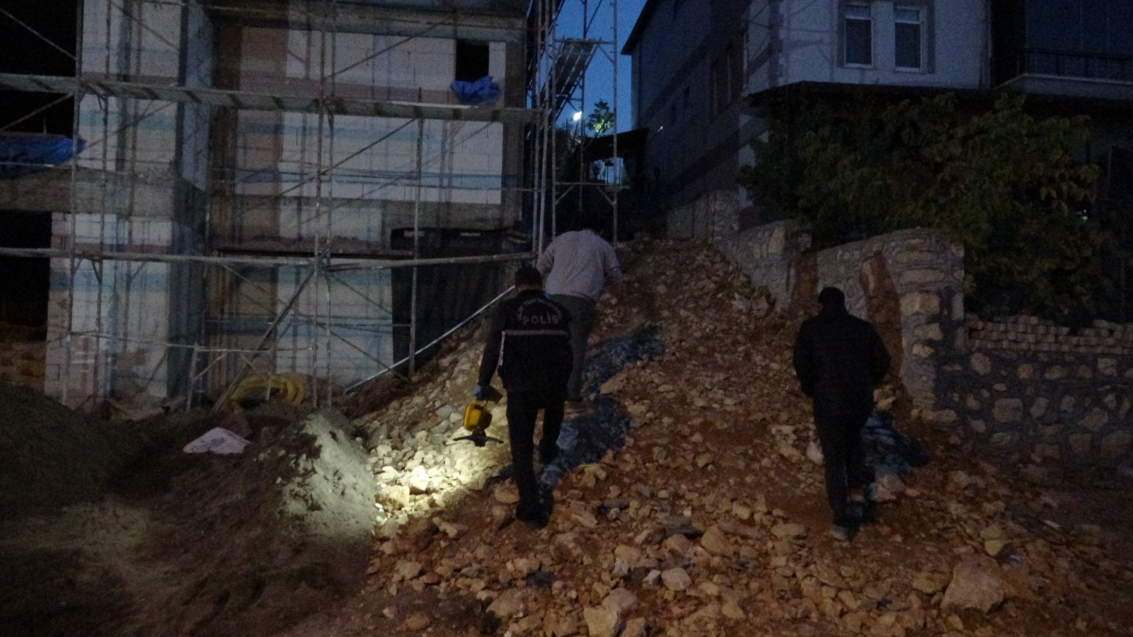 Mesai Bitiminde Feci Son Alçı Ustası Merdiven Boşluğunda Ölü Bulundu (6)