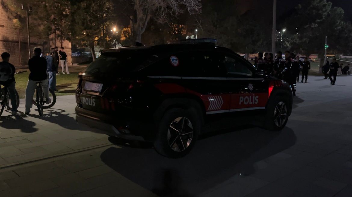 Meydan Kavgası Facia Ile Bitti 17 Yaşındaki Genç Bıçaklanarak Öldürüldü (3)