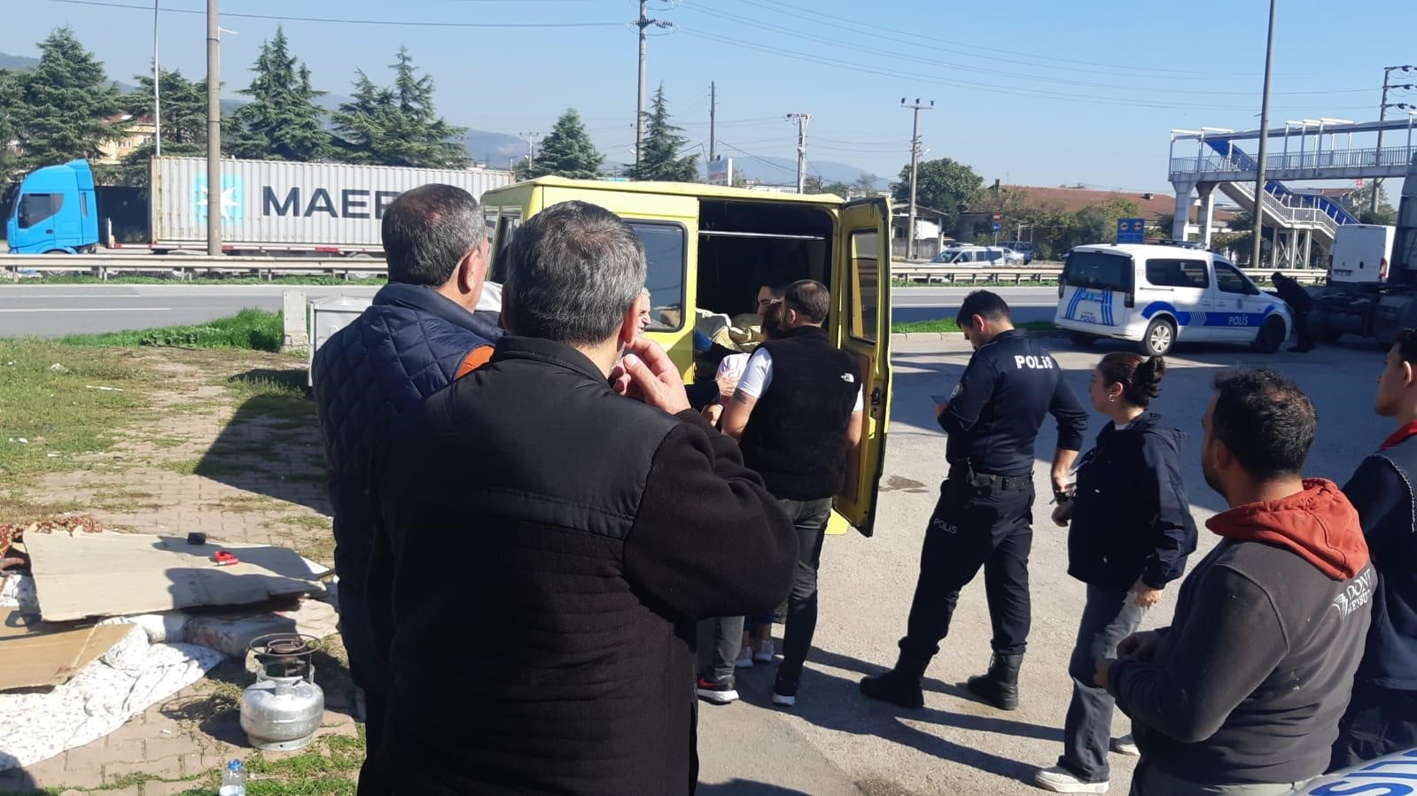 Minibüsünü Yuva Yapmıştı… 7 Yıldır Orada Yaşayan Yaşlı Adam Gaz Sızıntısından Hayatını Kaybetti (4)