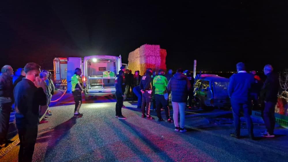 Misir Sapi Yuklu Tira Ok Gibi Saplandi Kari Koca Hayatini Olay Yerindekaybetti (6)