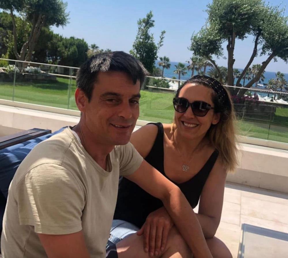 Neseli Gunler Gercege Dondu Bosanan Cift Karsilikli Tursucu Acti Sokak Ikiye Bolundu (5)