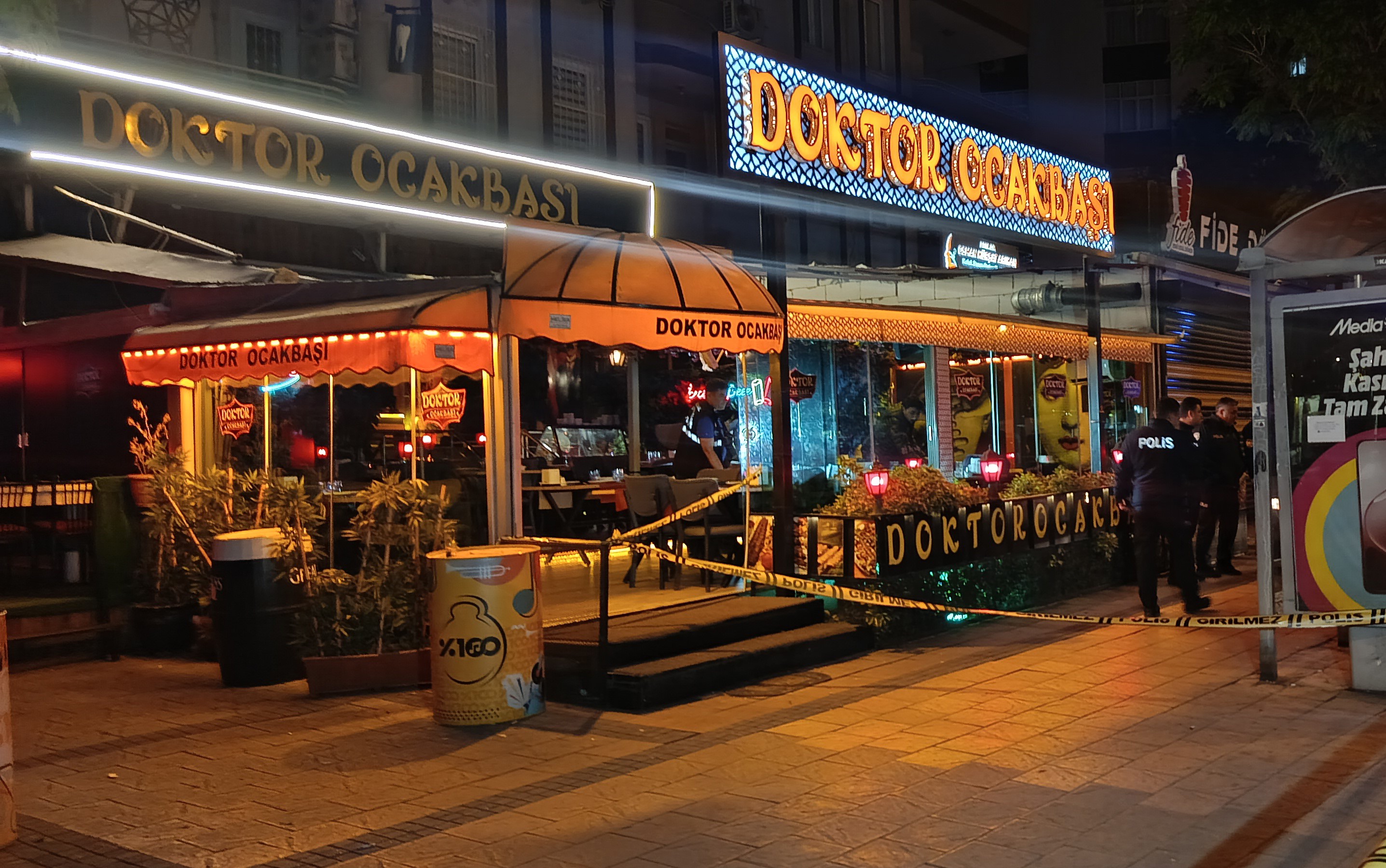 Ocakbaşında Kan Donduran Saldırı 57 Yaşındaki Iş Yeri Sahibi Başından Ve Göğsünden Vurularak Öldürüldü (13)