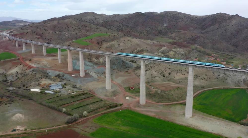 Ogretmenlere Yari Fiyatina Tren Bileti Mujdesi (2)
