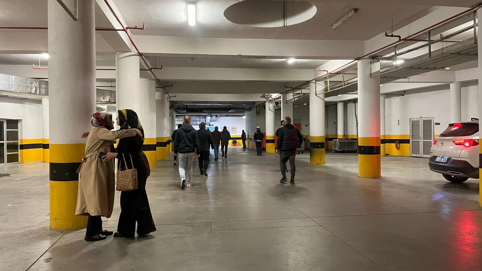 Okul Koridorlarında Acı Feryat Kalbi Duran Öğrenci Saatlerce Mücadeleye Rağmen Kurtarılamadı (4)