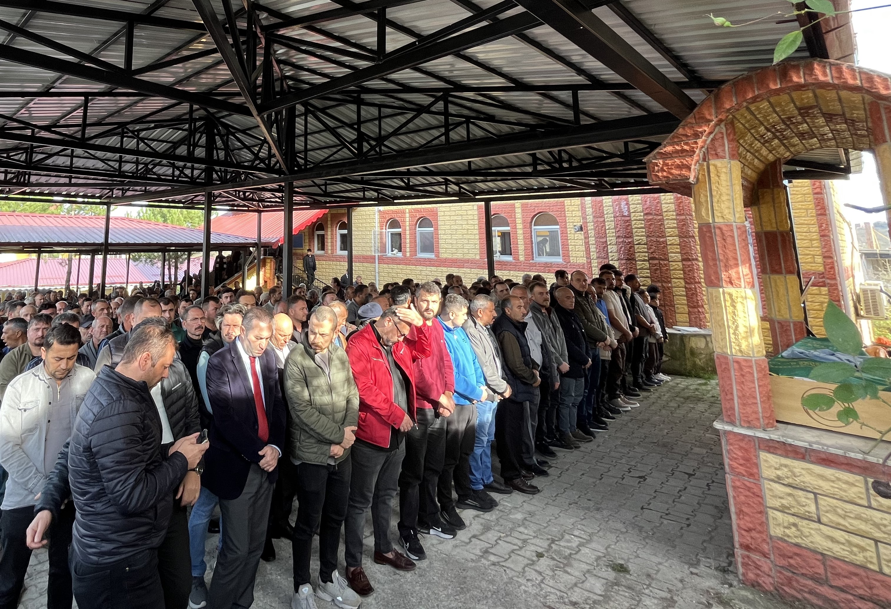 Okulda Baygınlık Geçiren 6. Sınıf Öğrencisi Kurtarılamadı Aile Ikinci Evladını Kaybetti (4)