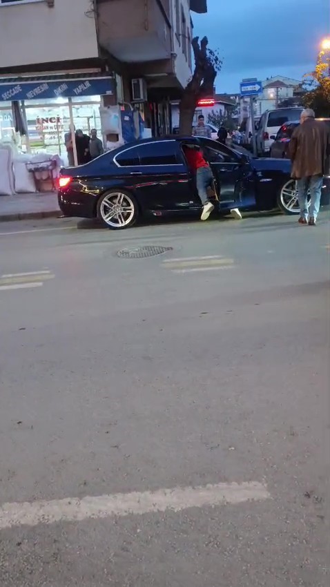 Önce Eski Eşini, Sonra Sevgilisi Sandığı Kişiyi Bıçakladı Bıçaklı Saldırgan Mahalleyi Böyle Tehdit Etti (3)