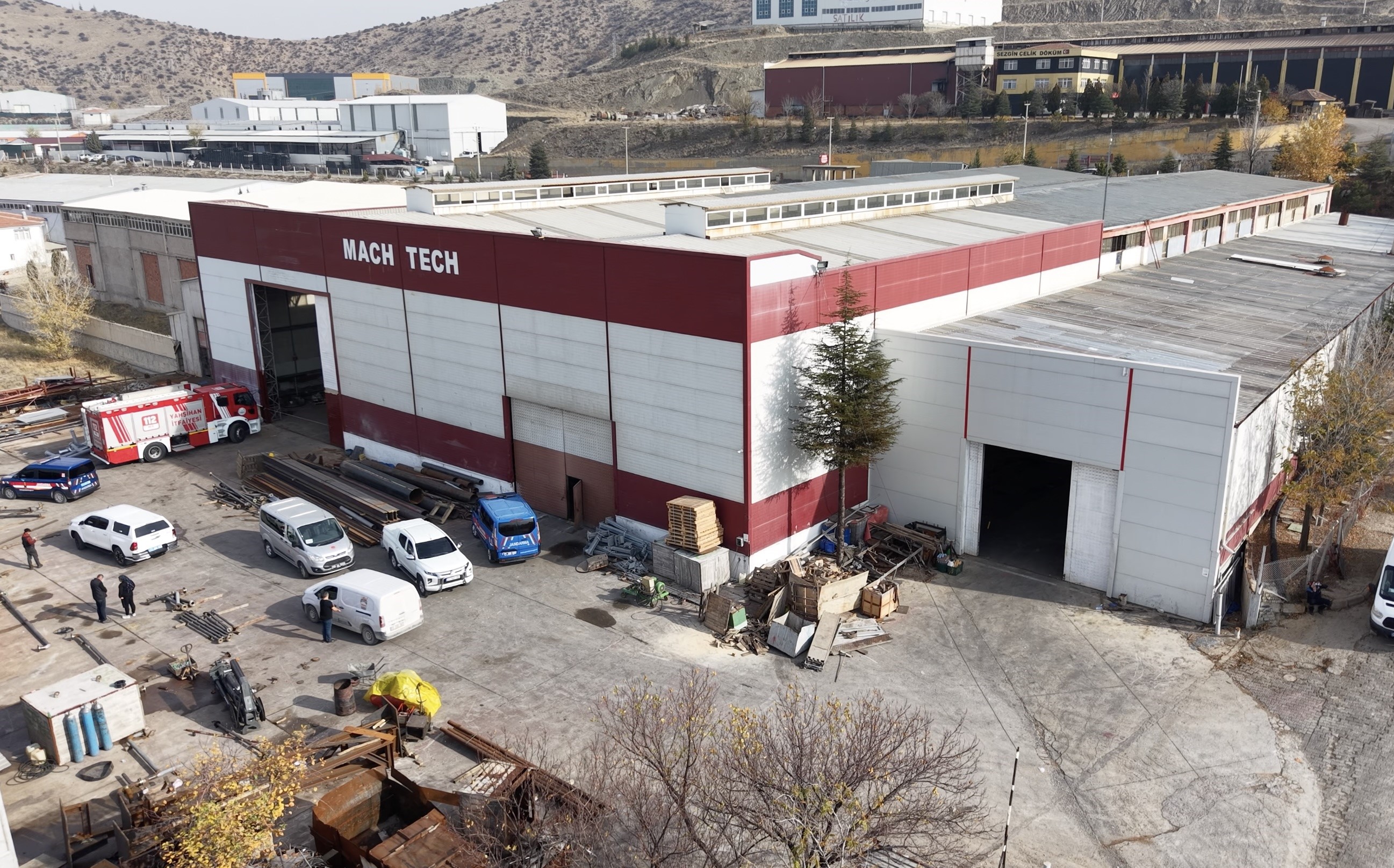 Osb’de Korkunç Ölüm 3 Tonluk Sac Levha Iki Işçinin Üzerine Düştü (3)